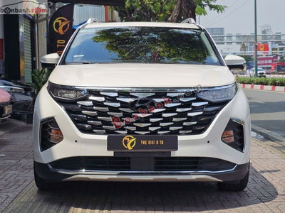 Xe Hyundai Custin Cao Cấp 2.0T 2024