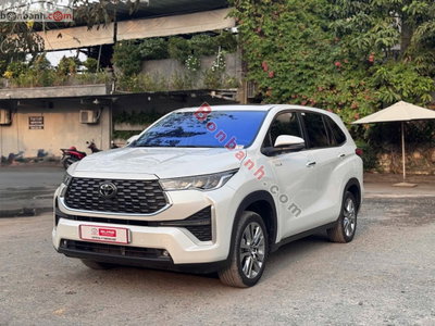 Xe Toyota Innova Cross HEV 2.0 CVT 2023