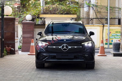 Xe Mercedes Benz GLC 300 4Matic 2023