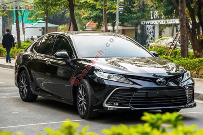 Xe Toyota Camry 2.0Q 2023