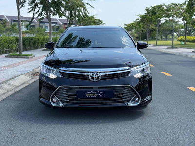 Toyota Camry 2.0E 2015 mẫu 2016 xe rất đẹp