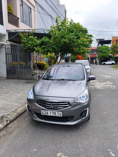 Mitsubishi Attrage CVT 2015 Xám