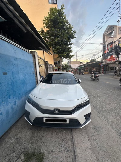 Honda Civic G 2023, lăn bánh 2024