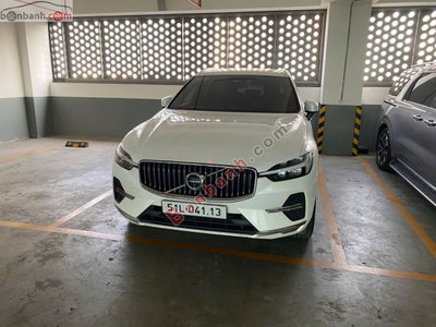 Xe Volvo XC60 Recharge Ultimate T8 AWD 2024
