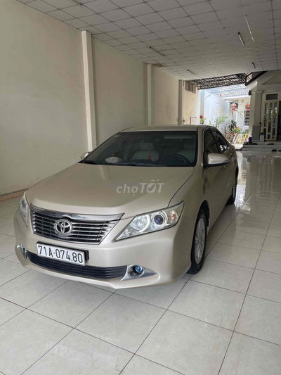 Toyota Camry 2012 Vàng cát
