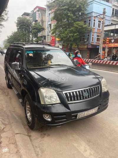 Soyat CUV 2.8D 7 chỗ Đen