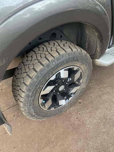 Mitsubishi Triton Xám Số tự động