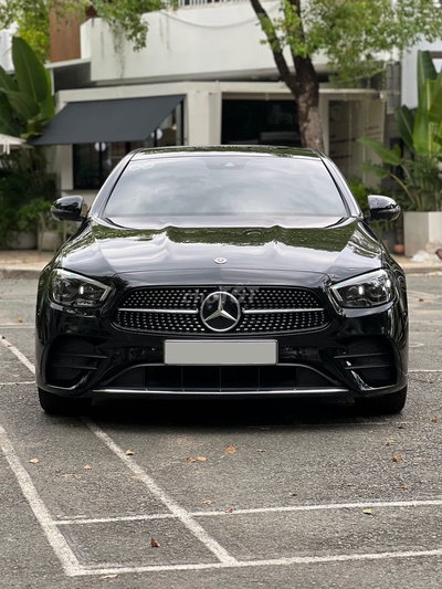 E300 AMG 2021 Đen nội thất nâu quanh 1tỉ5