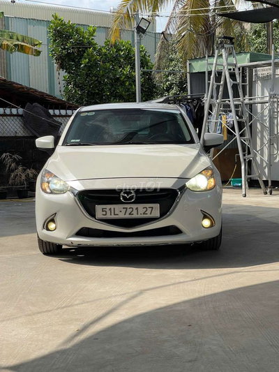mazda 2 2016 luxury 1.5L