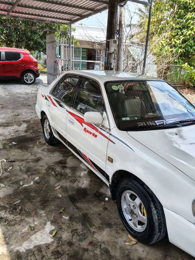 Toyota Corolla 2001 Trắng
