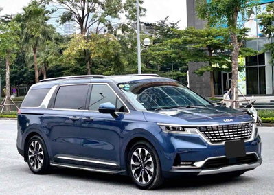 Kia Carnival 3.5G sx 2022 màu xanh xe đẹp