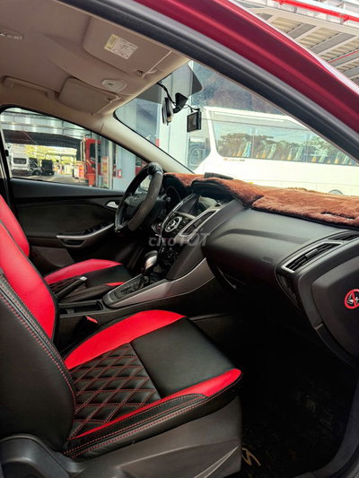 Ford Focus 2018 bảo hành Ford 2027, vay NH 50%