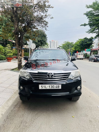 Xe Toyota Fortuner 2.7V 4x2 AT 2014