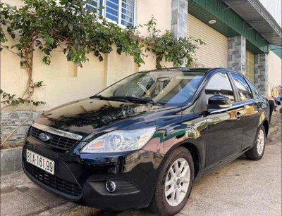 Ford Focus màu Đen