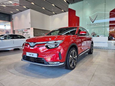 Xe VinFast VF8 Plus AWD 2026