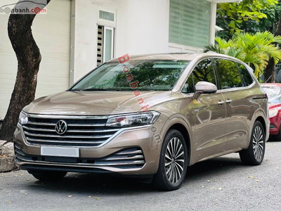 Xe Volkswagen Viloran Luxury 2024