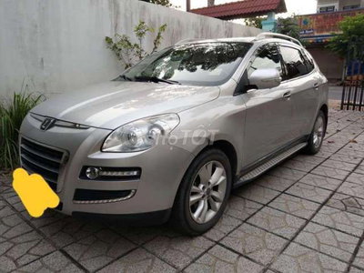 Luxgen U7 màu Đen