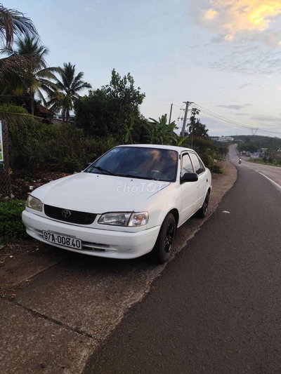 Toyota Corolla Trắng bao đi xa
