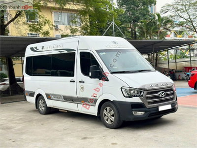 Xe Hyundai Solati Limousine 2.5 MT 2020