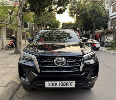Xe Toyota Fortuner 2.4G 4x2 AT 2021