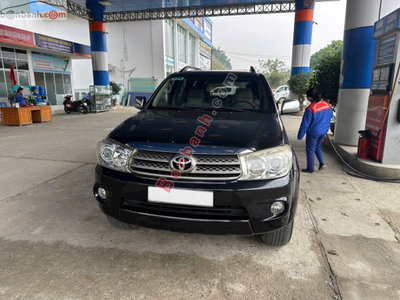 Xe Toyota Fortuner 2.7V 4x4 AT 2011
