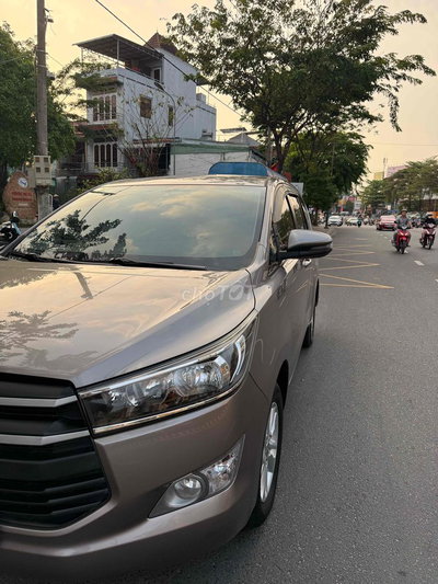 Toyota Innova Nâu Số sàn