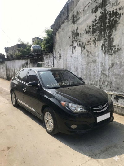Hyundai Avante 2011 1.6 MT - 120000 km