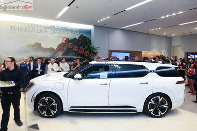 Xe VinFast VF9 Plus 7S 2026