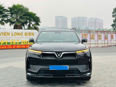 VinFast VF9 Plus 2025 Đen