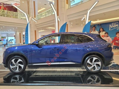 Xe VinFast VF8 Eco 2026