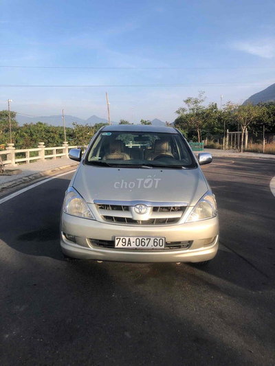 Toyota Innova 2006 Vàng cát