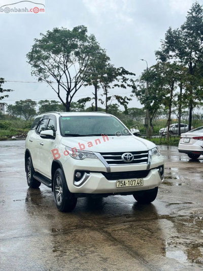 Xe Toyota Fortuner 2.7V 4x2 AT 2017