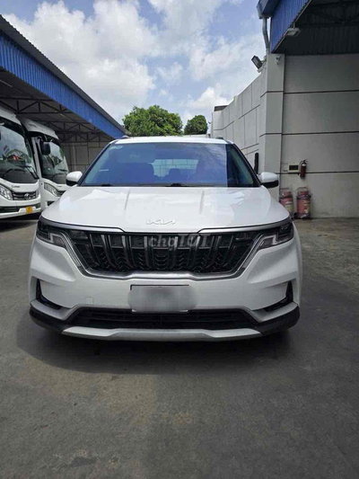 Kia Carnival 2.2D Luxury 2022 Trắng