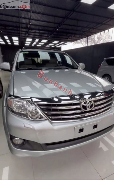 Xe Toyota Fortuner 2.7V 4x4 AT 2012