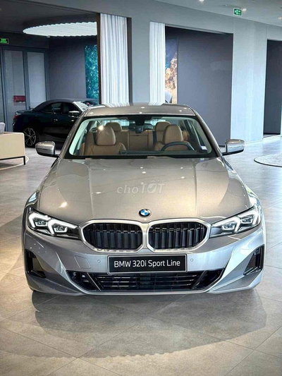 Chính Hãng BMW 320i Sport Line 2025. Giá ***