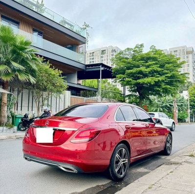 Mercedes-Benz C180 model 2020 Đỏ