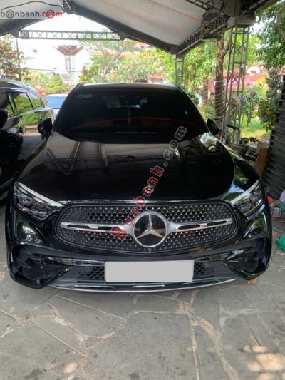 Xe Mercedes Benz GLC 300 4Matic 2023