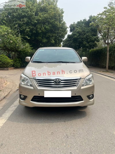 Xe Toyota Innova 2.0G 2013
