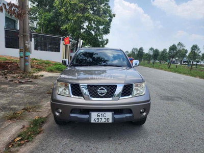 Nissan Navara 2013 2 cầu số sàn