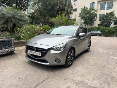 Mazda 2 2016 ghi xám cá tính