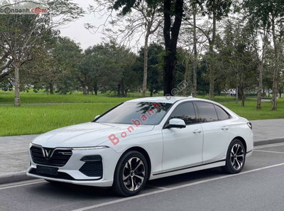 Xe VinFast Lux A 2.0 Base 2.0 AT 2020
