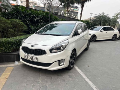 Kia Rondo 2016 Trắng 7 chỗ