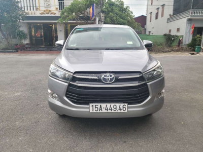 Toyota Innova E MT 2018 Bạc