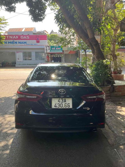 Toyota Camry 2023 2.0 Đen