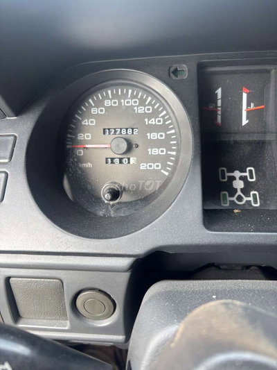 Mitsubishi Pajero V33 2004 Bạc 77000 km