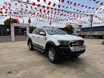 Ford Ranger XLT 2017 Trắng