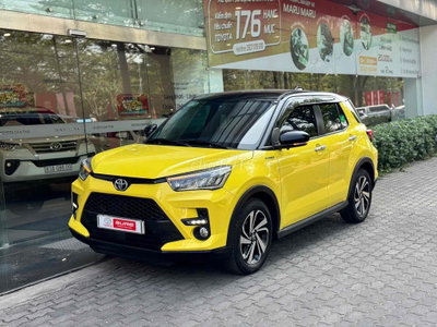 Toyota Raize Turbo 2023 vàng cá tính