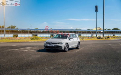 Xe Volkswagen Golf 1.5 eTSI Style 2024