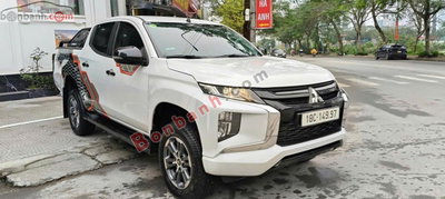 Xe Mitsubishi Triton 4x4 MT 2023
