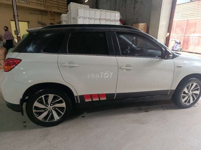 Mitsubishi Outlander 2014 Trắng